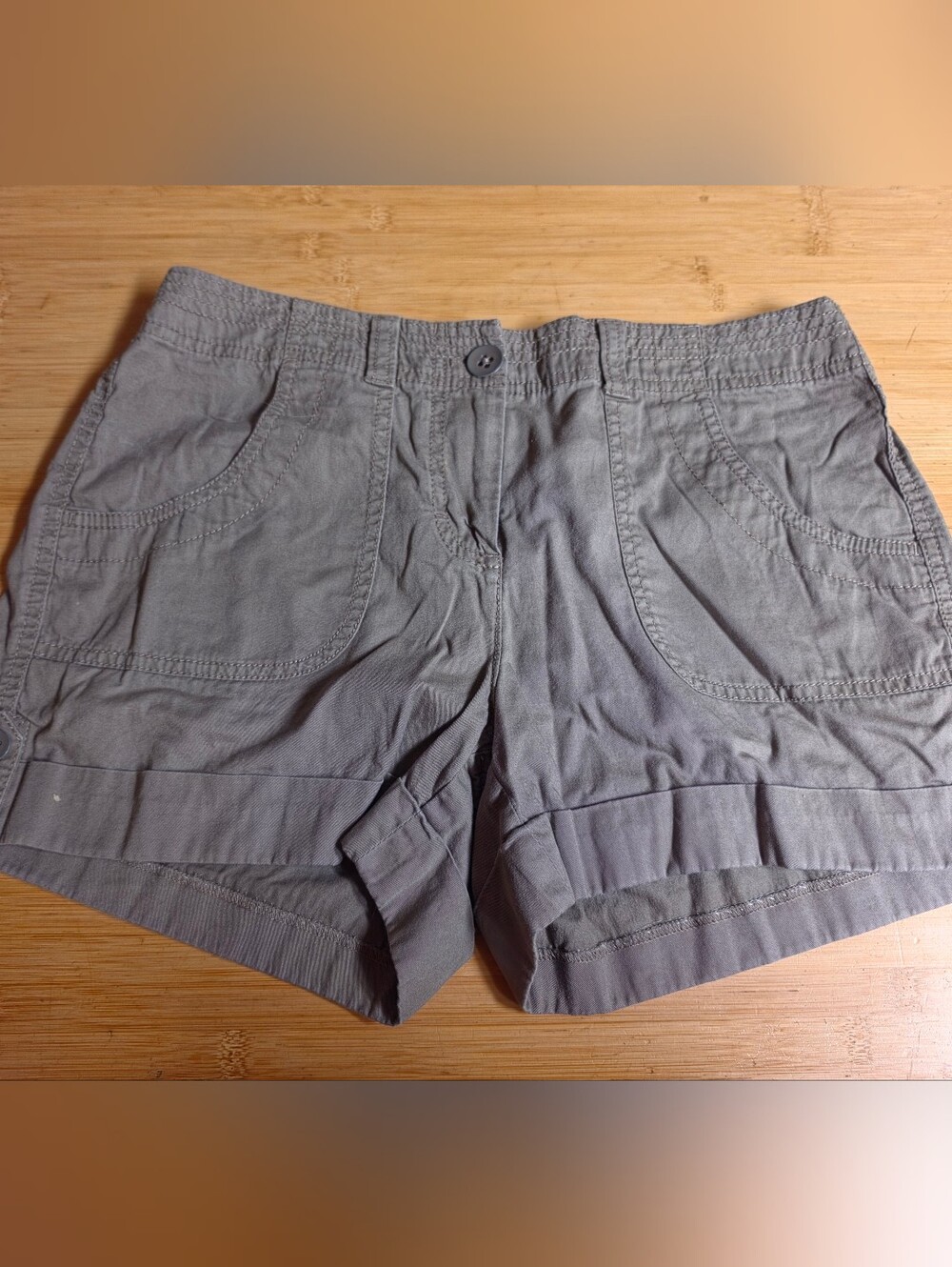 LOFT Ann Taylor Utility Cargo Shorts Size 4 Original Cuffed Casual Khaki Tan
